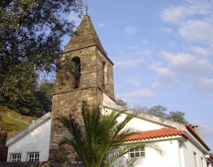 Torre sineira inclusa no edif�cio da Liga